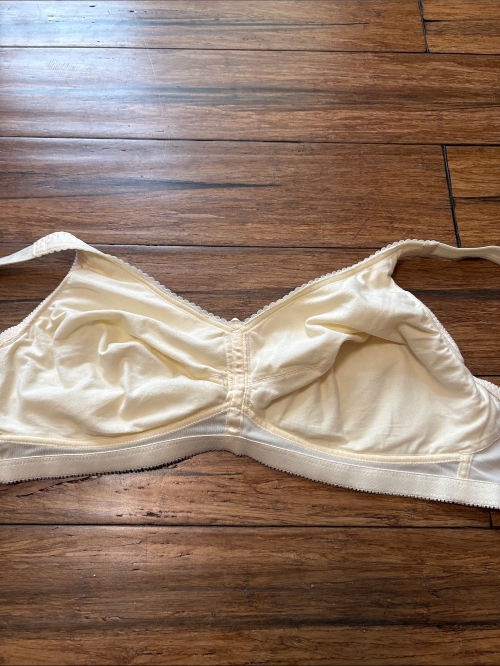 Jodee 2575 Beige Surgical Soft & Smooth Mastectomy Bra Size 42B Wireless - Picture 5 of 6